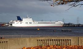 LISMORE is a sister to LONGSTONE © Peter Therkildsen